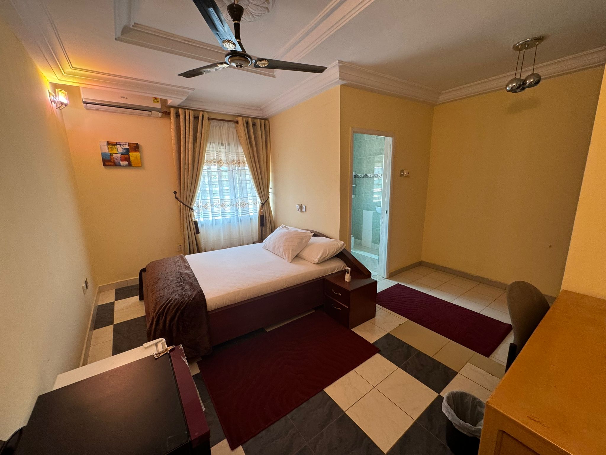Spanky Bee Suite
